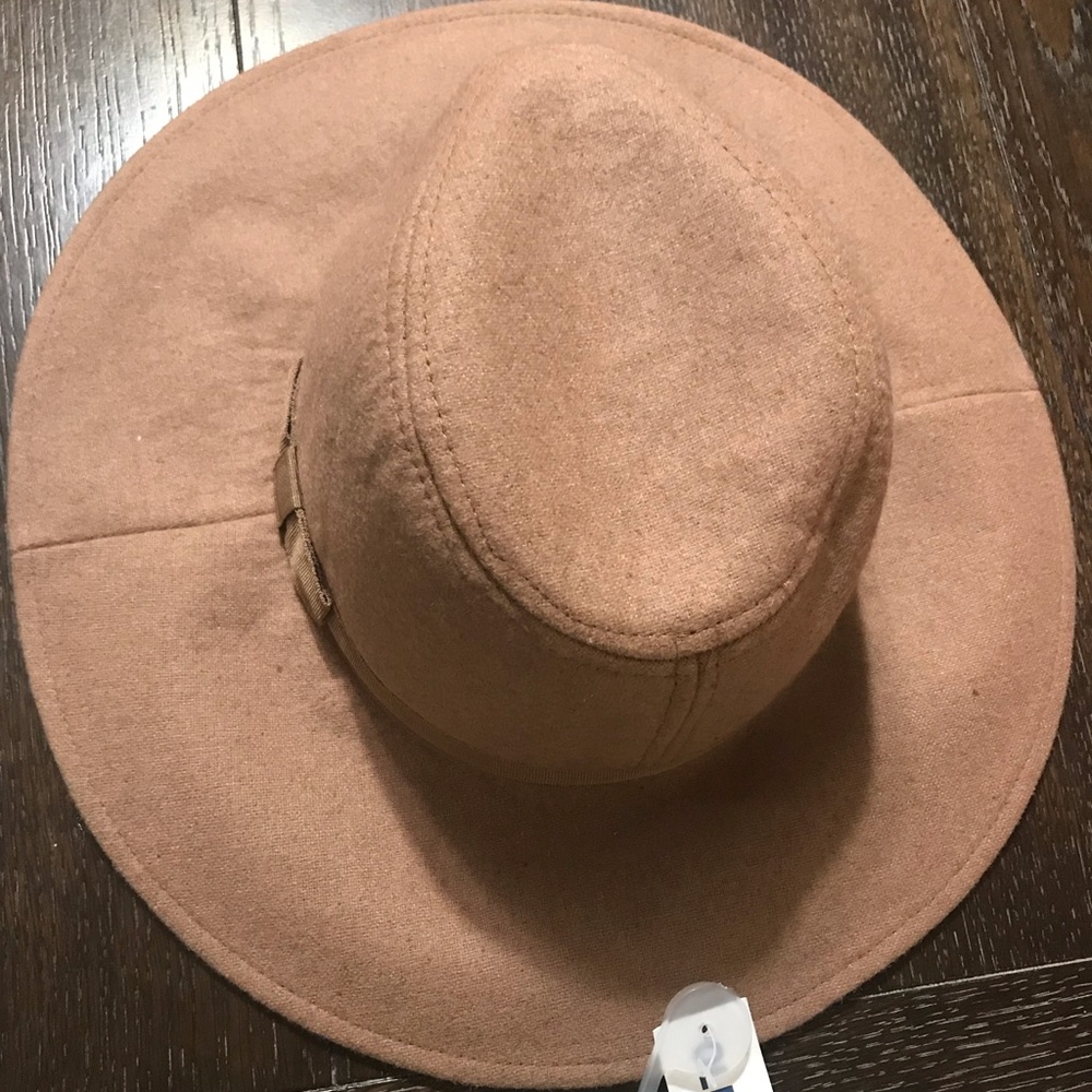 Nude Fedora.